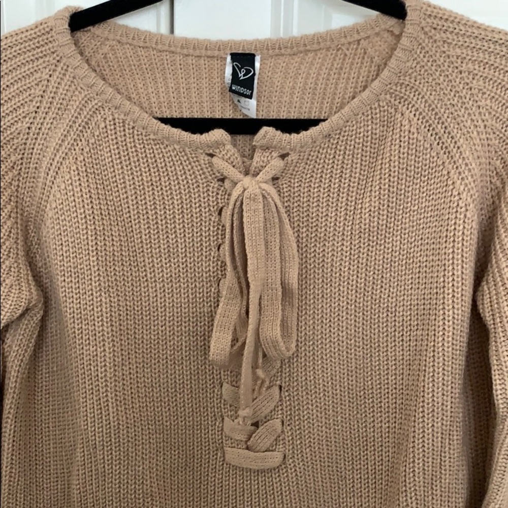 Windsor Tan Lace Up Sweater sz Small Worn Once